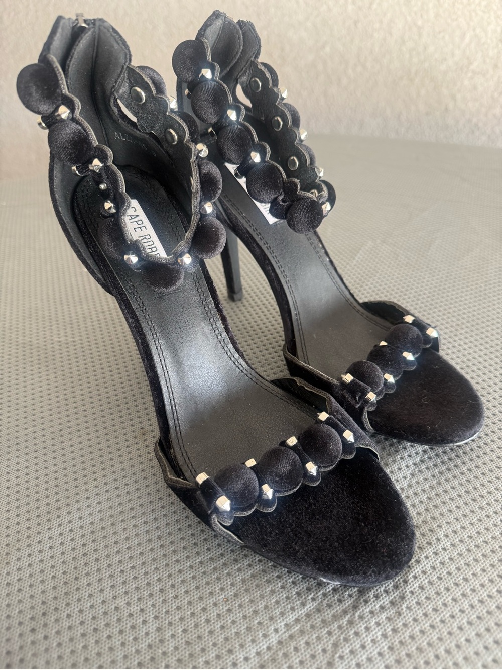 Cape Robbin Heels